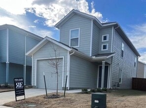 Building Photo - 12132 Thoroughbred Dr