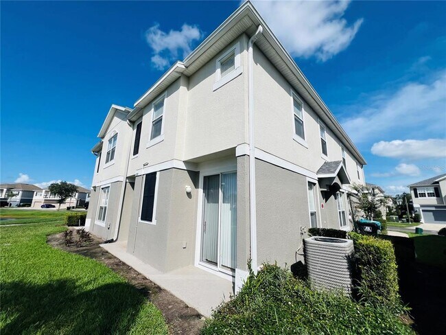 Foto del edificio - 6658 S Goldenrod Rd