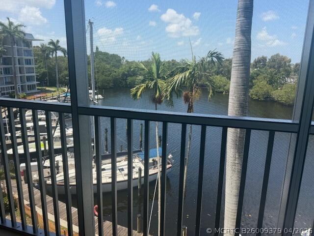 Foto del edificio - 1319 E Hillsboro Blvd