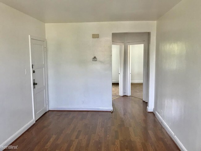 Foto del edificio - 1115 Cedarcroft Rd