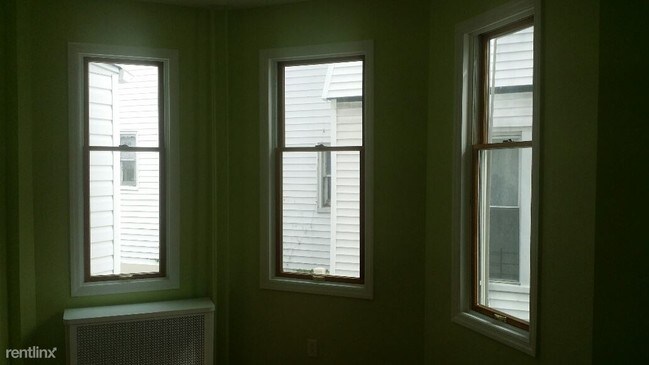 Building Photo - 2 br, 1 bath  - 127 Cleveland St