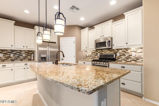 Foto del edificio - 25899 N 107th Dr