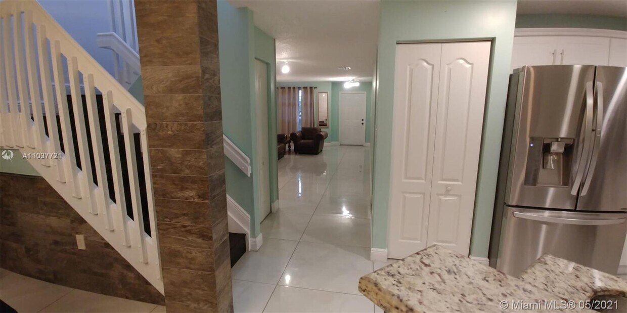 Foto principal - 11612 NW 50th Ter