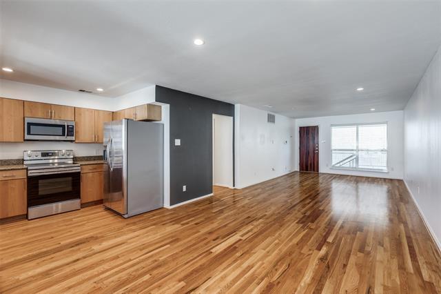 Building Photo - 4616 W Lovers Ln