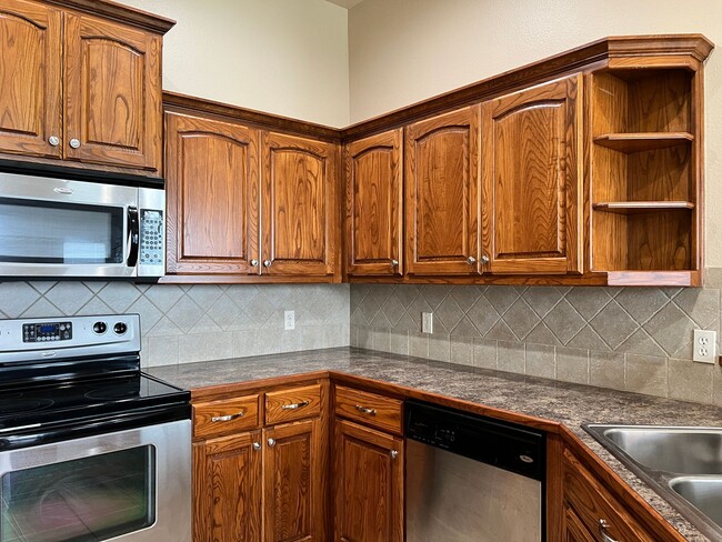 Building Photo - 441 Maggie Cir