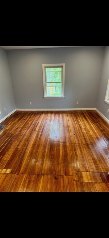 Building Photo - 19 Dell Ave