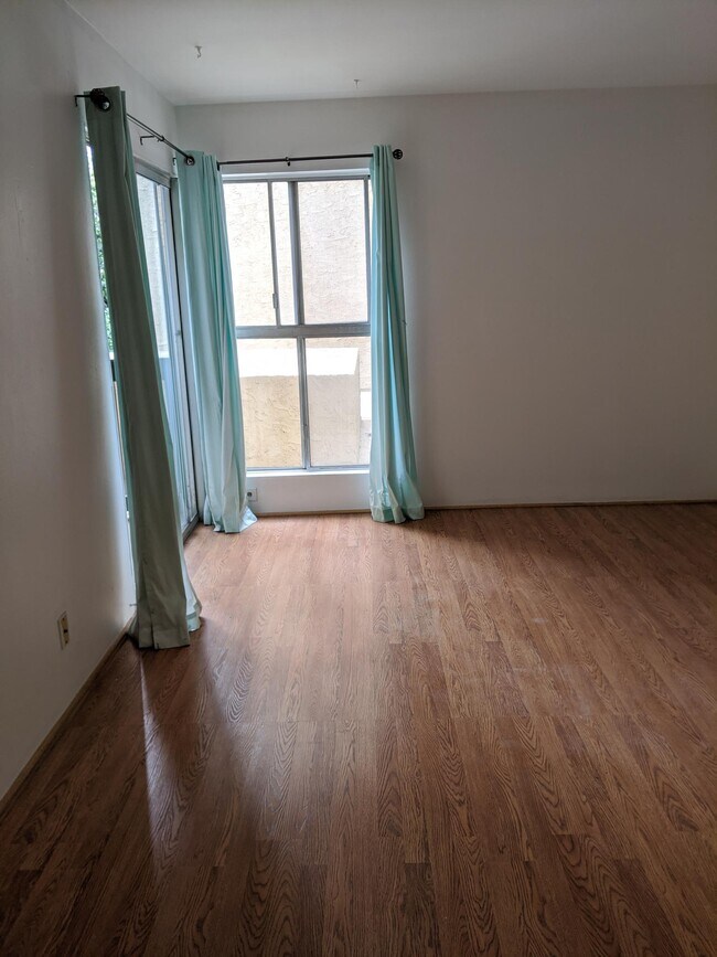 Foto del edificio - 1113 Raintree Cir