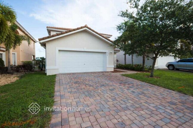 Building Photo - 6117 Adriatic Way