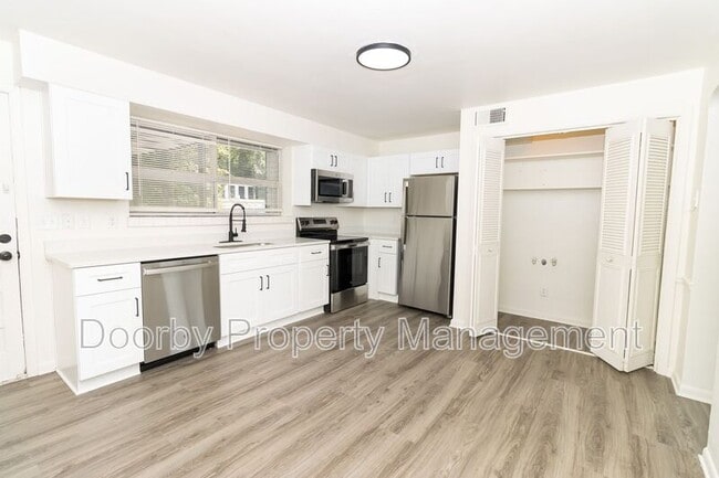 Foto del edificio - 513 Donaldson Rd