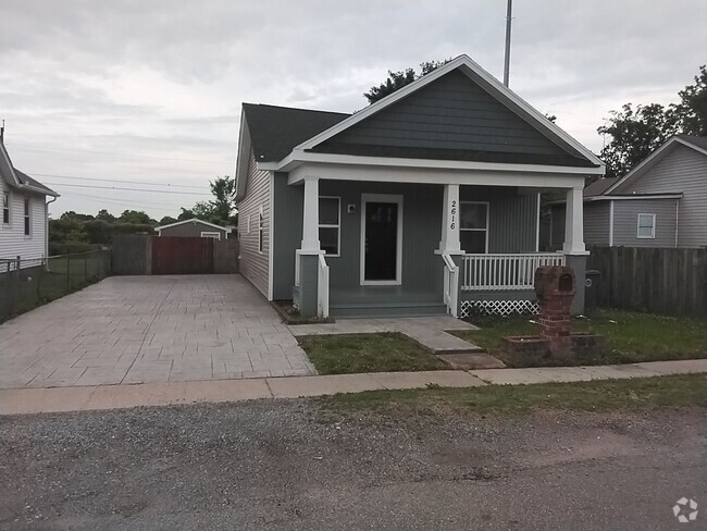 Building Photo - 2616 Lochaven Blvd