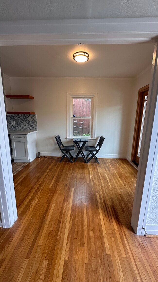 Foto del edificio - 3351 Hamilton Way