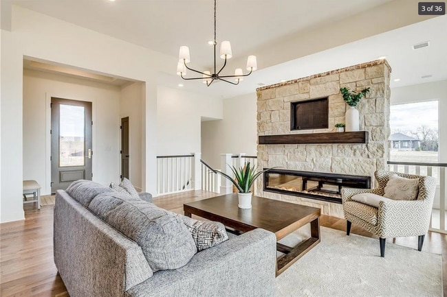 Building Photo - 113 Cedar St