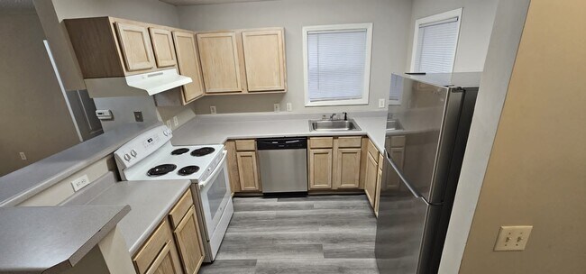Foto del edificio - 2120 Wolftech Ln