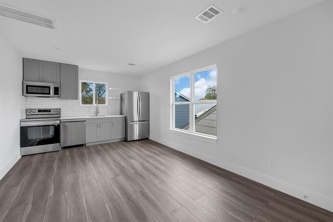 Foto del edificio - 5621 Eskridge St