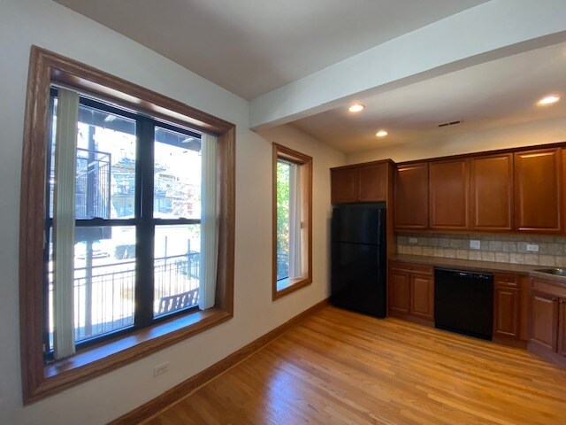 Foto del edificio - 3736 N Sheffield Ave