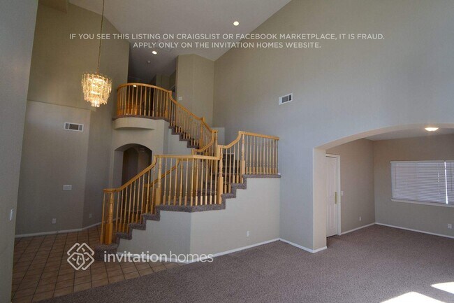 Building Photo - 7325 Round Hill Dr