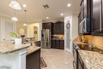 Building Photo - 7859 Bucks Run Dr