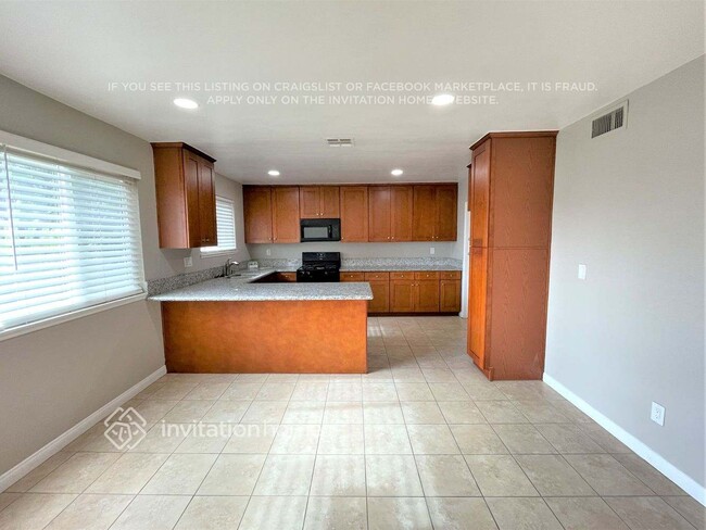 Foto del edificio - 16455 Ludlow St