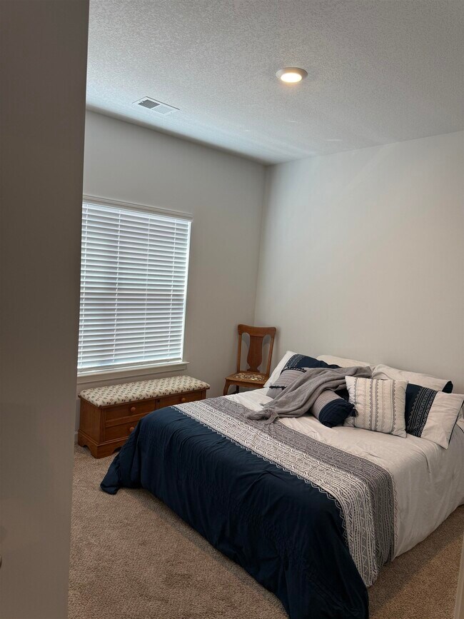 Foto del edificio - 7968 Hickory Meadow Rd