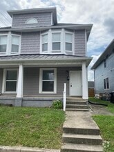 Building Photo - 1429 E New York St