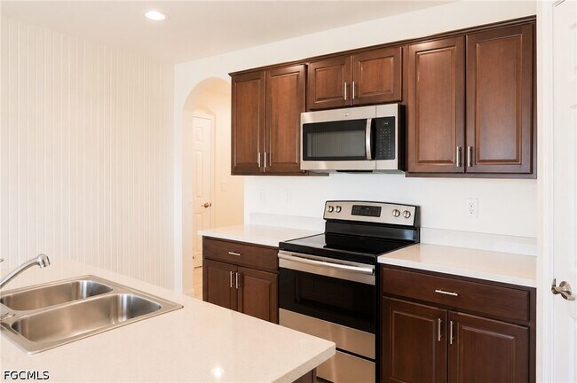 Foto del edificio - 337 SW 30th Ave