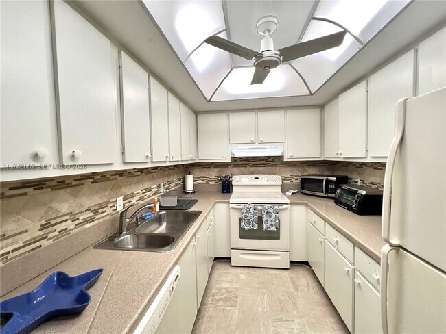 Foto del edificio - 125 S Ocean Ave