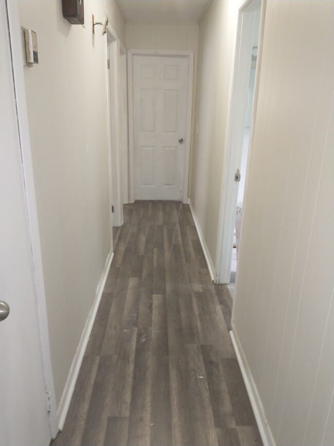 Building Photo - 108 First Family Dr