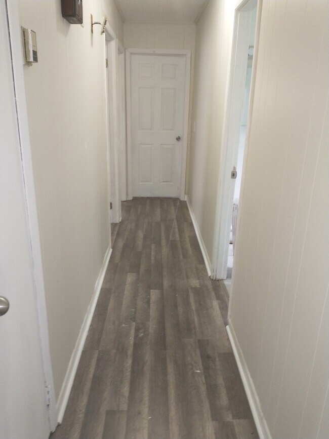 Foto del edificio - 108 First Family Dr