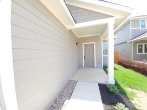 Building Photo - 209 Driftwood Ln