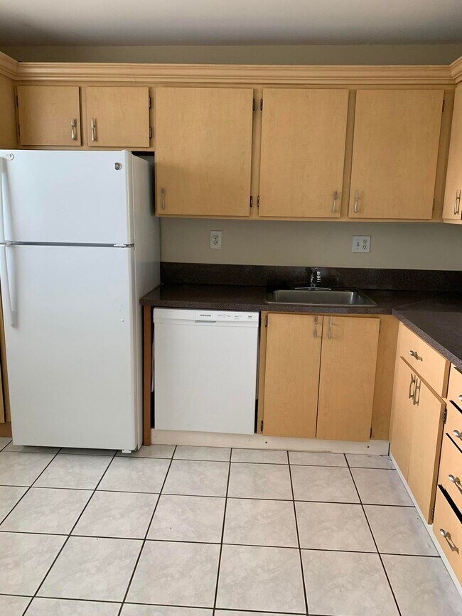 Building Photo - 2600 Fiore Way