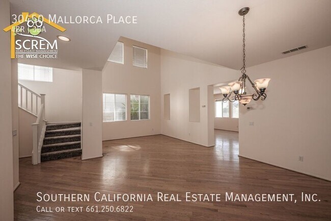 Building Photo - Four Bedroom Castaic Home with Loft and Of...