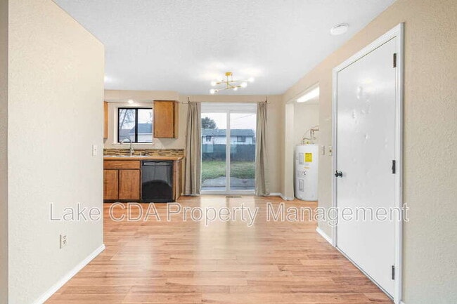 Foto del edificio - 1613 E Park Ln