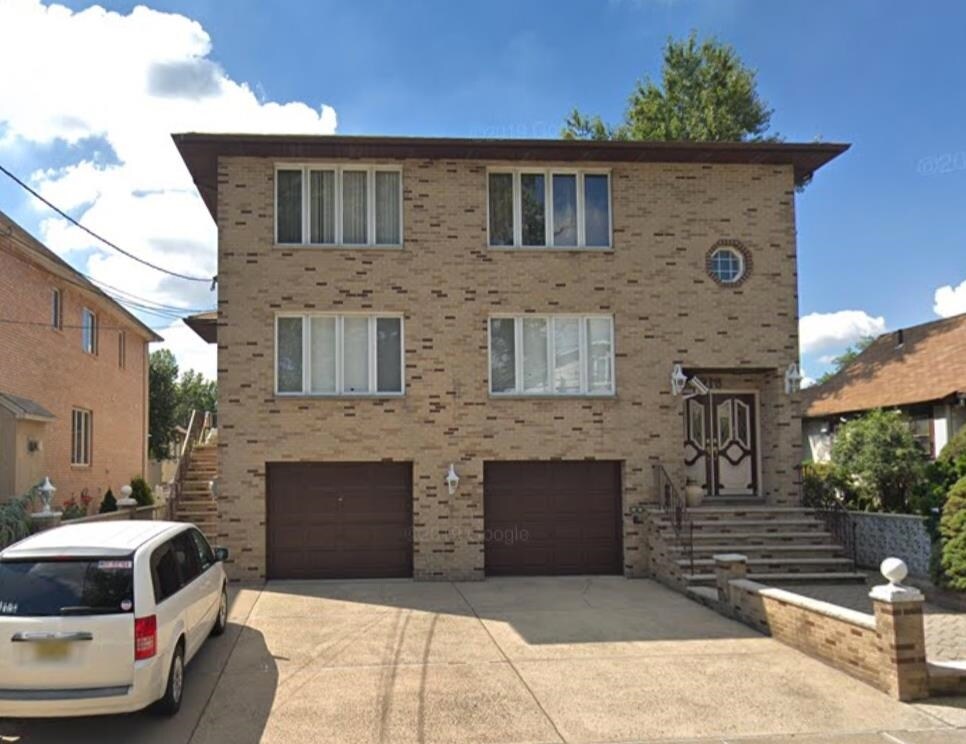 216 E Harriet Ave, Palisades Park, NJ 07650 House Rental in Palisades