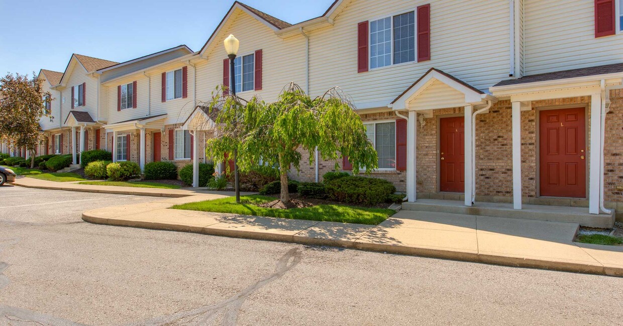 Apartment Exterior - front - 3881 E Barrington Dr