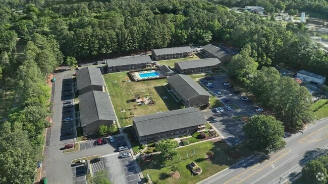  - Ridgewood - Students save up to 10%!