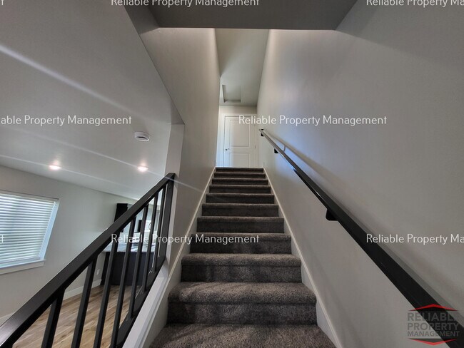Foto del edificio - 1612 Hannah Ln