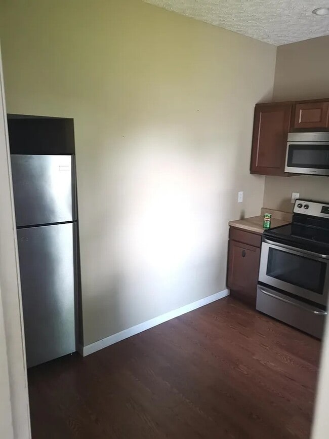 Building Photo - 438 7th Ave