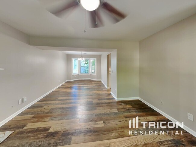 Foto del edificio - 1820 Crestwood Dr NW