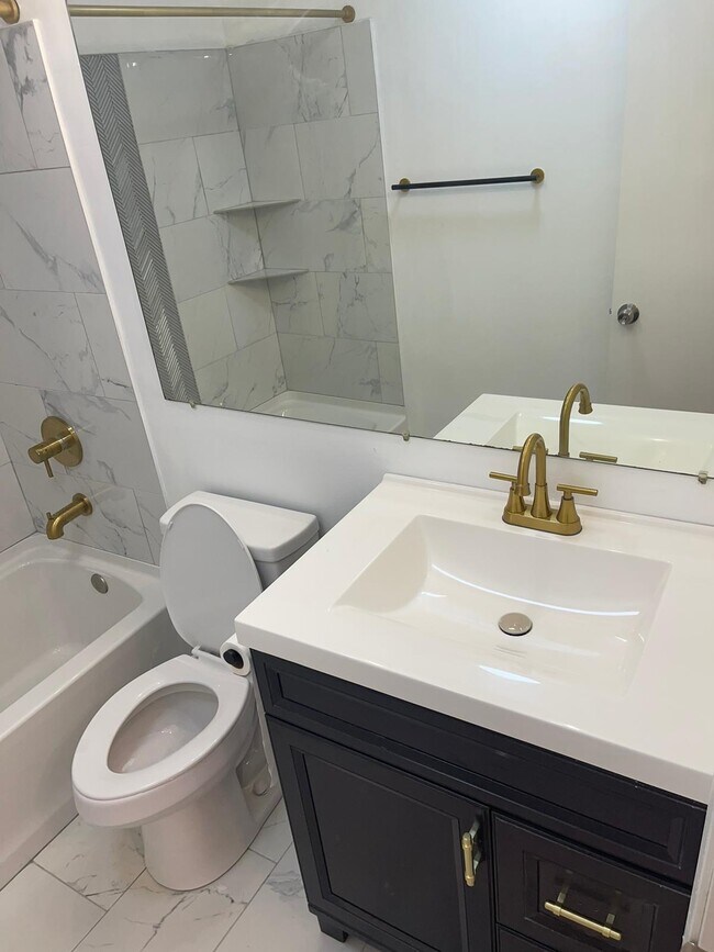 Foto del edificio - 13701 Modrad Way