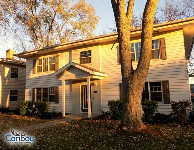Foto del edificio - 3209 Ridgeway Ave