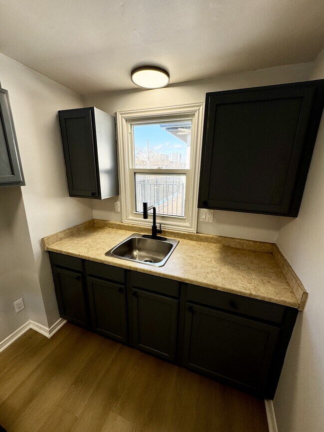 Photo du bâtiment - 491 Church St