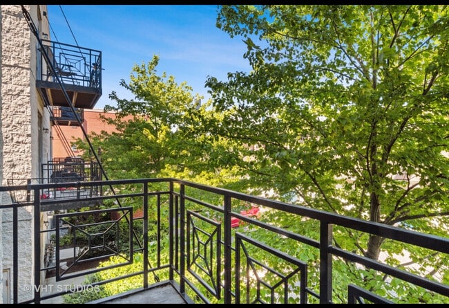 Foto del edificio - 1421 S Halsted St