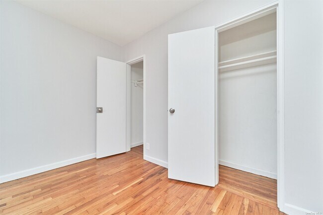 Foto del edificio - 1283 E 56th St