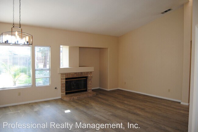 Foto del edificio - 3 br, 2.5 bath House - 3315 BRISBANE AVENUE