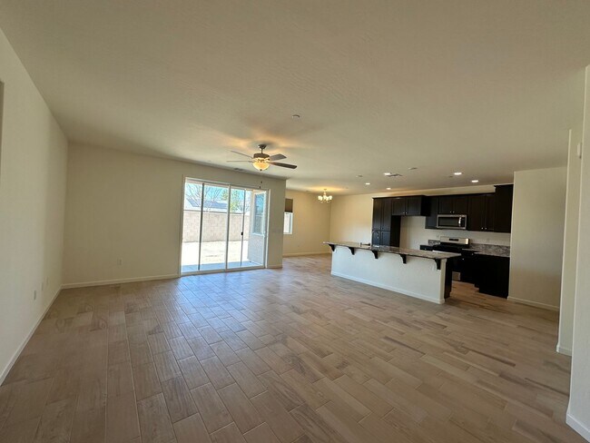 Foto del edificio - Newly built SE Visalia home available now ...