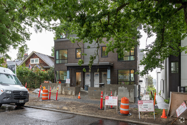 Foto del edificio - Eastown Lofts