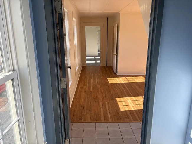 Building Photo - 144 Rumford St