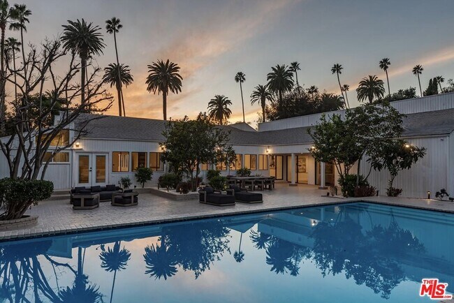 Foto del edificio - 624 N Beverly Dr