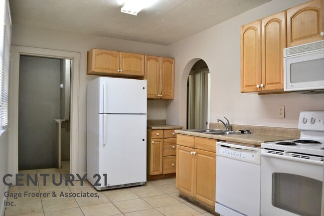 Building Photo - 212 Patterson St