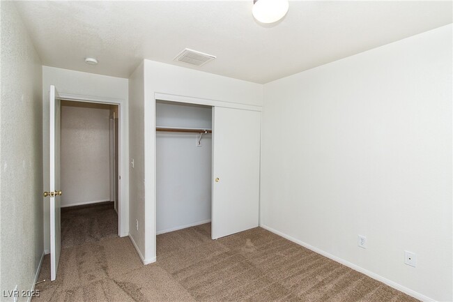 Building Photo - 8200 Calico Wind St